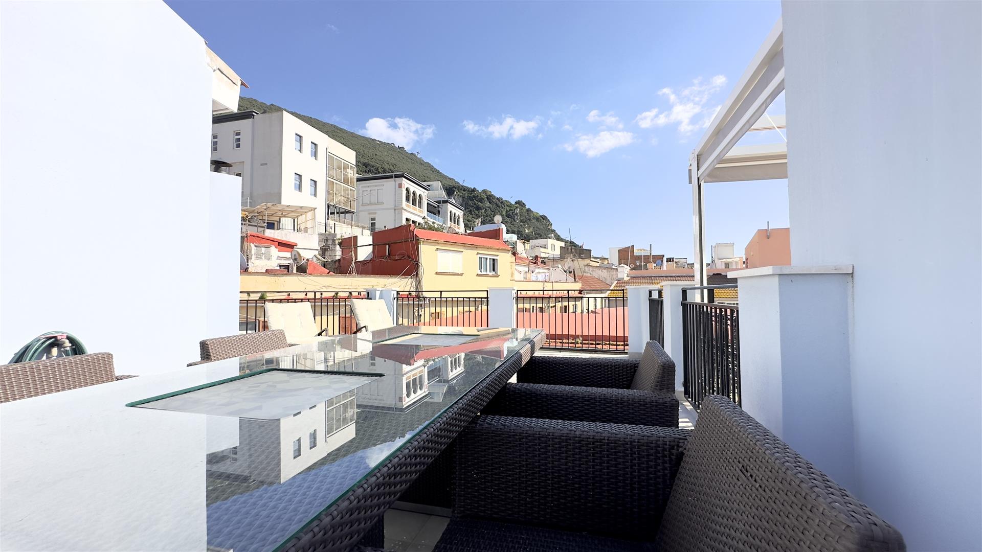 Image of House - 6 Bedrooms - 2 Bathrooms for Rental in Town Area-Gibraltar, Image 27